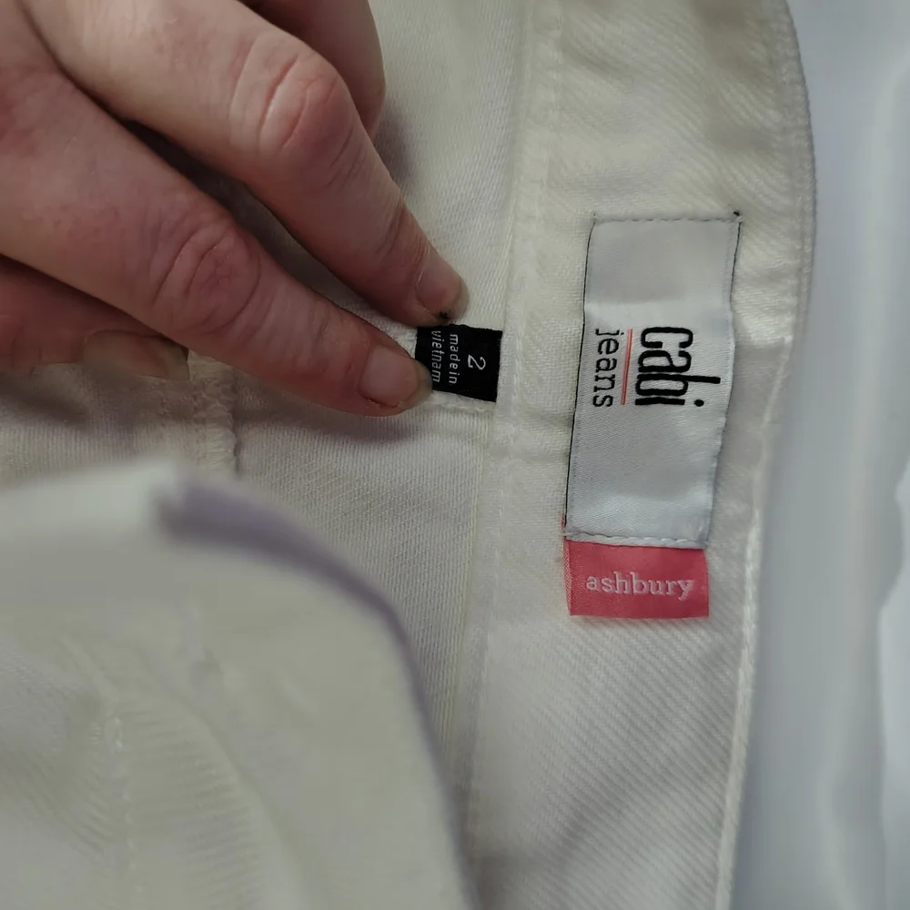 CAbi Cream Denim Jeans NWOT - Picture 4 of 5